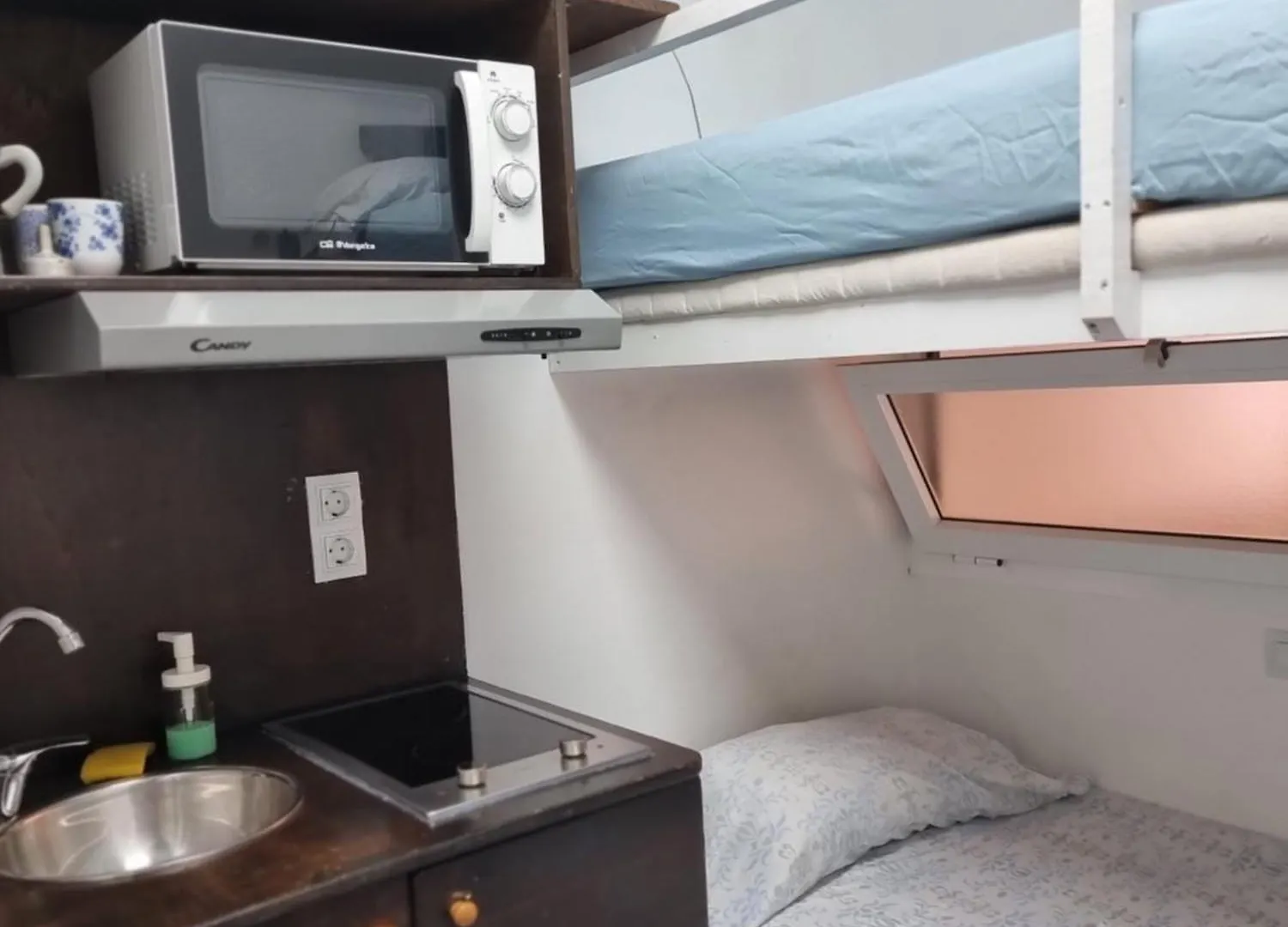 Albergue Cristina Habitaciones Con Bano Privado Y Mini Cocina Corralejo 0*,  Spain